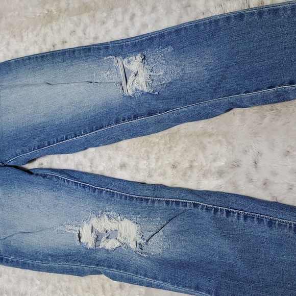 KanCan Lighter Wash Distressed Skinny Jeans w Frayed Hem Size 26 Waist 26.5 In - Picture 3 of 7